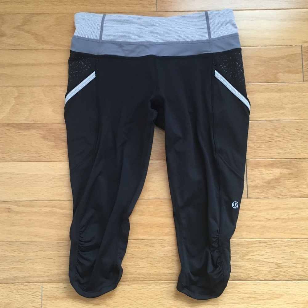 Lululemon Run A Marathon Crop, Size 6
